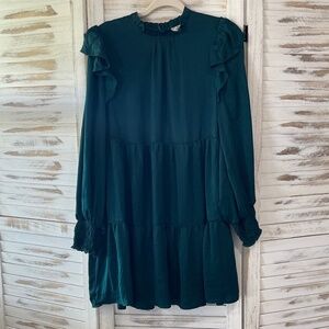 🎁 2/$30 NWOT entro dark green Ruffle Dress
